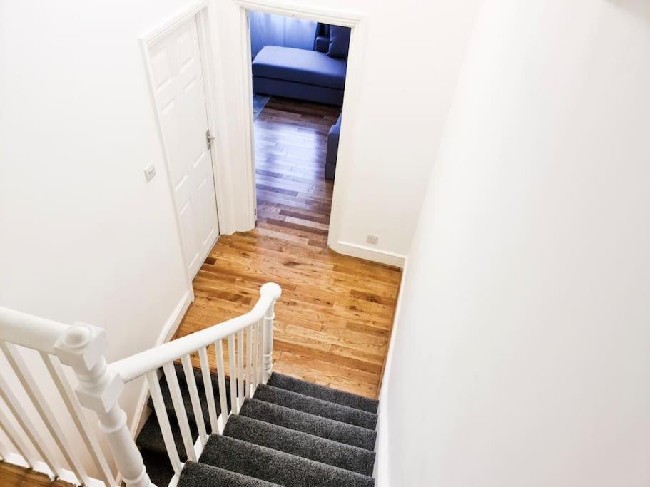 The Navarone Blue Orchid Flat London Exterior photo
